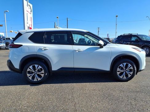 Used 2021 Nissan Rogue SV FWD image 9