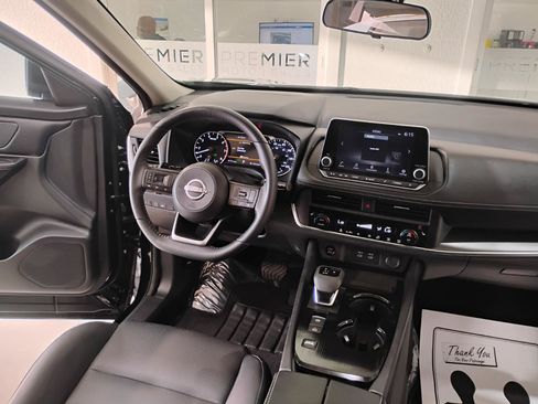 Used 2024 Nissan Rogue SV w/ SV Premium Package FWD image 54