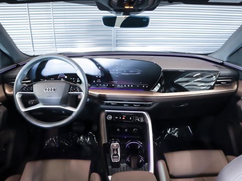 Certified 2025 Audi Q5 Premium Plus w/ Premium Plus image 10