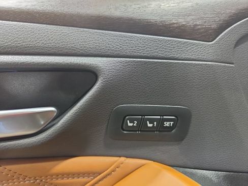 Used 2019 Toyota Avalon Limited w/ Advanced Safety Package FWD image 12