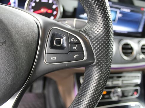 Used 2017 Mercedes-Benz E 300 4MATIC image 11