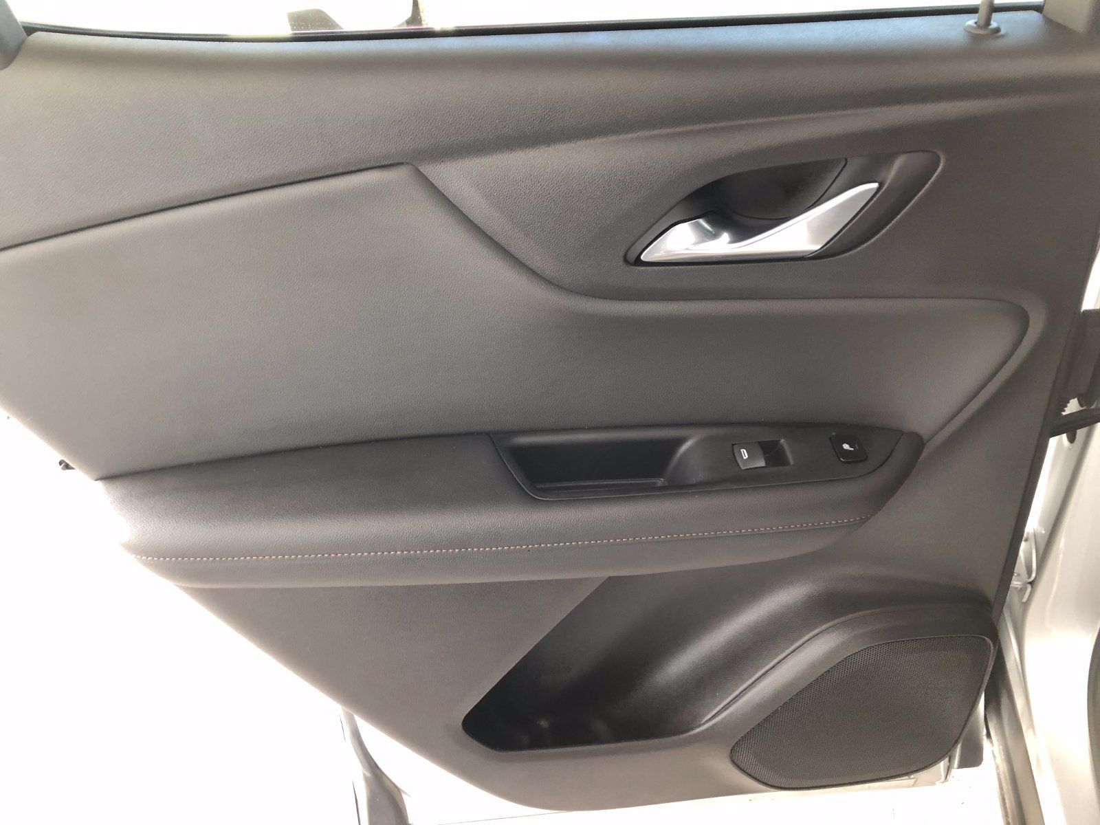 Used 2020 Chevrolet Blazer Premier FWD image 16