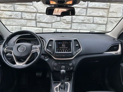 Used 2015 Jeep Cherokee Latitude w/ Comfort/Convenience Group image 10