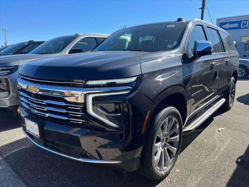 New 2026 Chevrolet Suburban Premier w/ Sun And Tow Package image 3