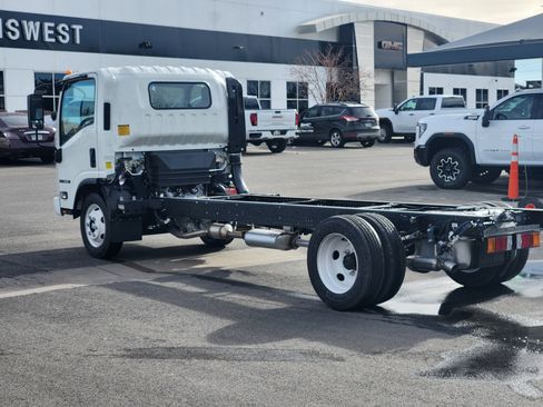 New 2025 Isuzu NQR image 3