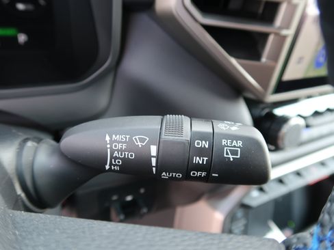 Used 2026 Toyota Sequoia Platinum AWD/4WD image 25