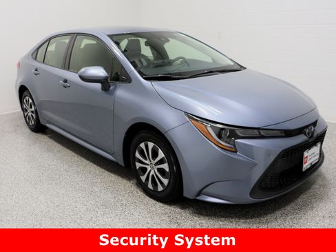 Used 2022 Toyota Corolla LE image 4