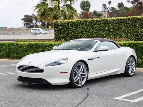 Used 2016 Aston Martin DB9 GT RWD image 22