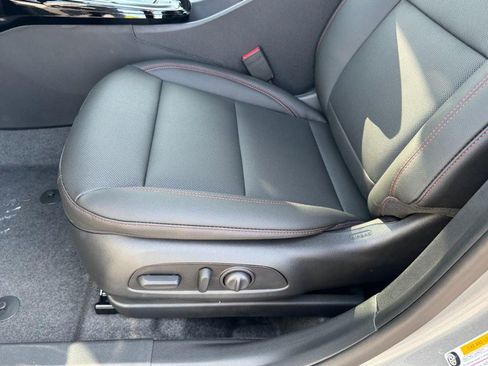 New 2026 Chevrolet Trax RS FWD image 8