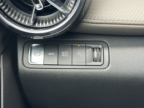 Used 2025 Chevrolet Equinox LT w/ Convenience Package II AWD/4WD image 31