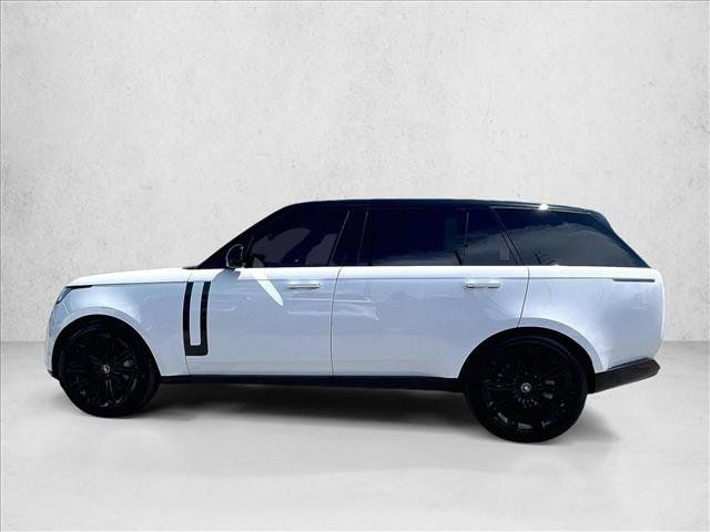 Used 2024 Land Rover Range Rover Long Wheelbase SE AWD/4WD image 5