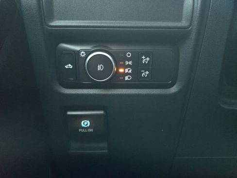 Used 2022 Ford F150 XL w/ STX Appearance Package RWD image 10