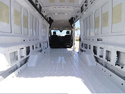 Used 2025 Ford Transit 250 148 High Roof Extended image 12