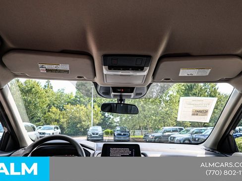 Used 2024 Nissan Rogue SV FWD image 44