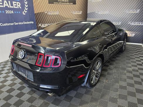 Used 2014 Ford Mustang Coupe w/ V6 Performance Package RWD image 9