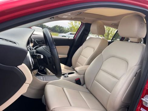Used 2016 Mercedes-Benz GLA 250 4MATIC image 14