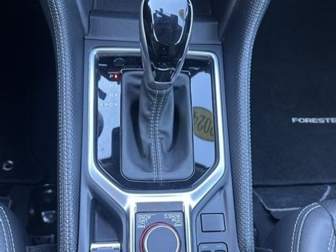 Used 2024 Subaru Forester Limited image 15