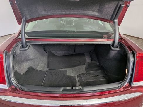 Used 2020 Chrysler 300 Touring image 7