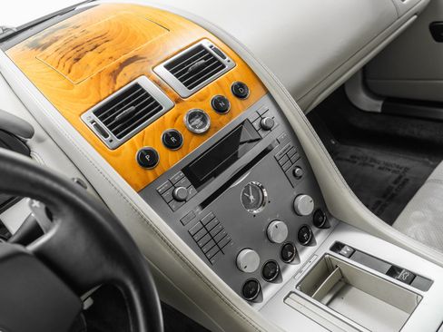 Used 2007 Aston Martin DB9 Coupe RWD image 27