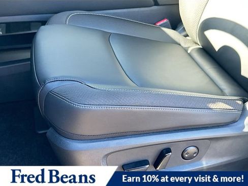 New 2025 Nissan Pathfinder SL image 7