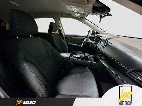 Used 2023 Nissan Rogue S AWD/4WD image 29
