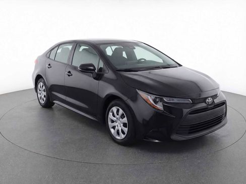 Used 2024 Toyota Corolla LE image 3