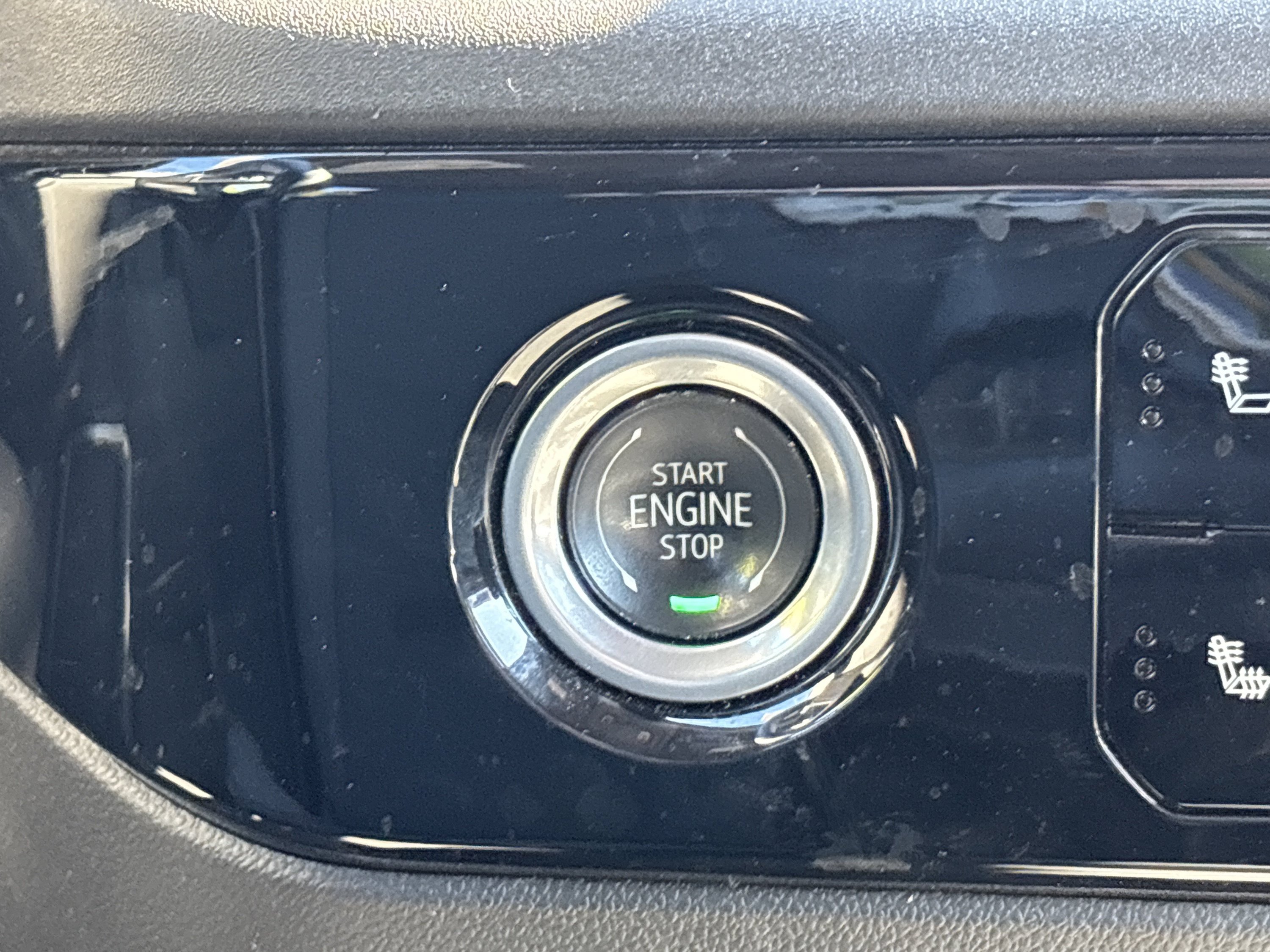 Used 2024 Chevrolet Silverado 1500 LT AWD/4WD image 22