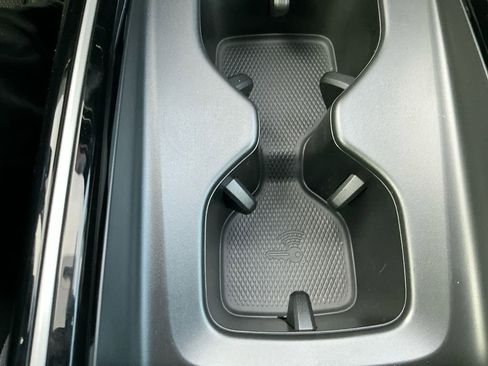 New 2025 Volkswagen ID.4 Pro image 23