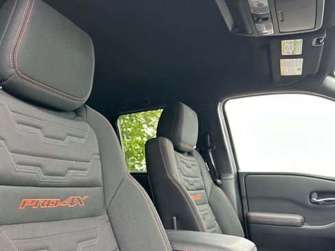 Used 2024 Nissan Frontier PRO-4X w/ Pro Convenience Package AWD/4WD image 16