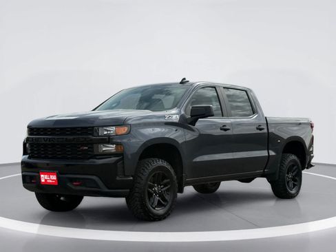 Used 2021 Chevrolet Silverado 1500 Custom Trail Boss w/ LPO, Dark Essentials Package AWD/4WD image 2