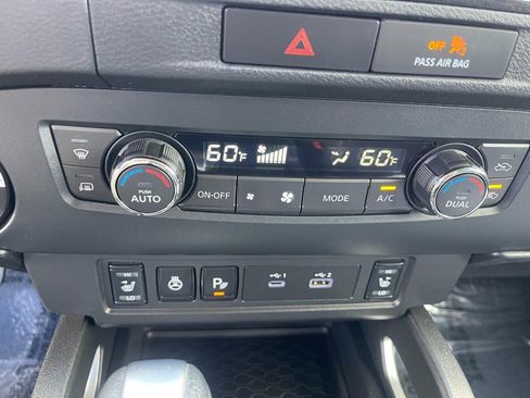 Used 2022 Nissan Frontier SV AWD/4WD image 32