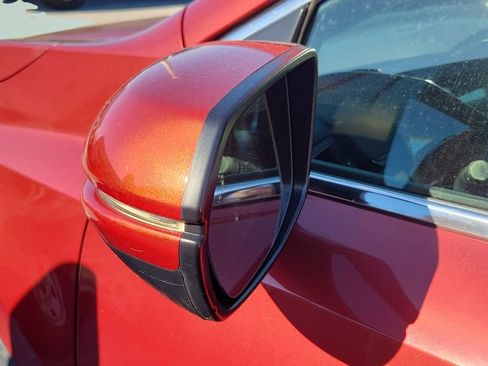 Used 2018 Honda CR-V EX image 4