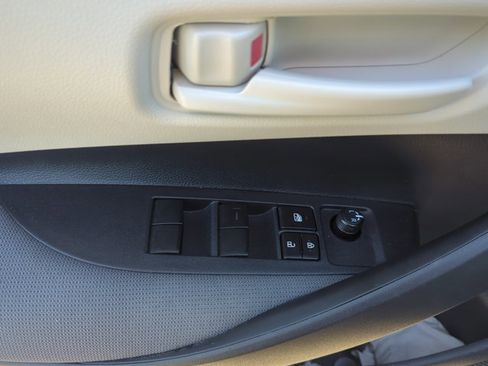 Used 2026 Toyota Corolla LE FWD image 10