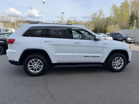 Used 2018 Jeep Grand Cherokee Laredo image 8
