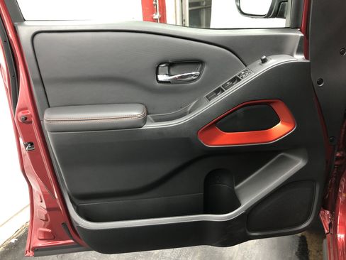 Used 2024 Nissan Frontier PRO-4X w/ Pro Convenience Package image 15