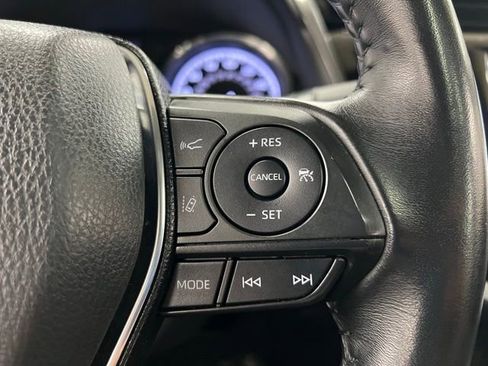 Used 2020 Toyota Camry SE image 18