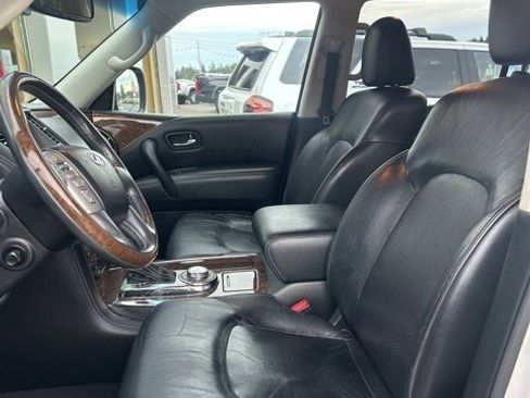 Used 2015 INFINITI QX80 Base w/ Driver's Assistance Package image 9