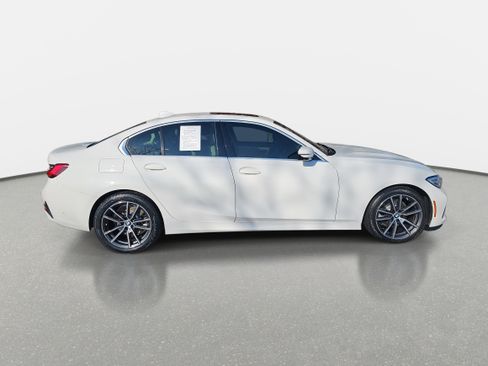 Used 2021 BMW 330i Sedan w/ Premium Package image 4