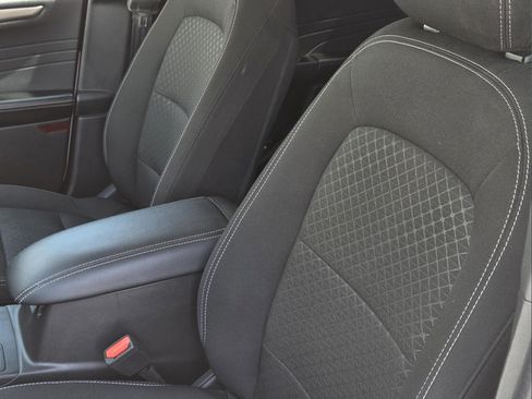 Used 2025 Ford Escape Active AWD/4WD image 22