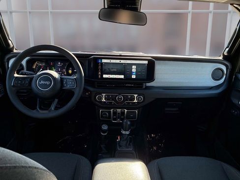 Used 2024 Jeep Wrangler Unlimited w/ Convenience Group image 17