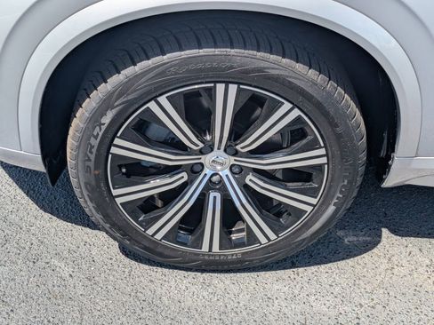 Used 2023 Volvo XC90 B6 Core AWD/4WD image 12