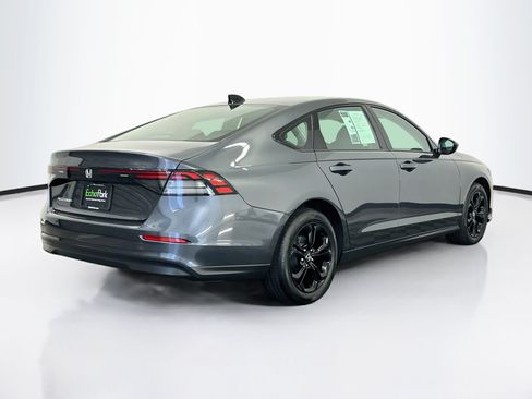 Used 2025 Honda Accord SE image 9