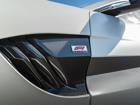 Used 2023 Aston Martin V8 Vantage Coupe RWD image 99