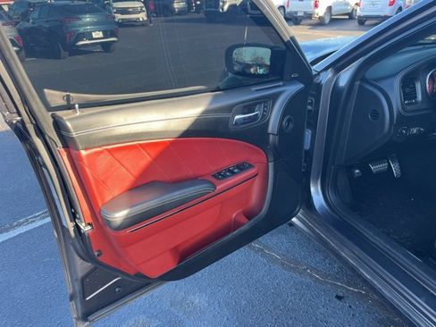 Used 2022 Dodge Charger SRT Hellcat w/ Harman/Kardon Audio Group image 5