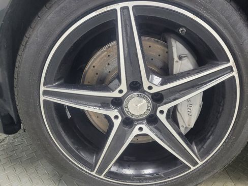 Used 2016 Mercedes-Benz C 300 4MATIC Sedan w/ Sport Package image 31