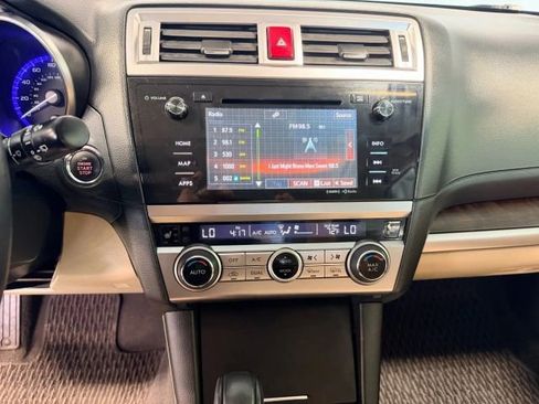 Used 2016 Subaru Outback 3.6R Limited image 10