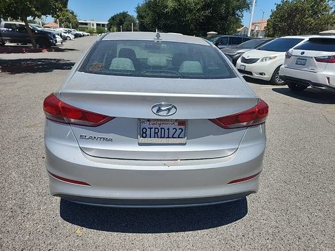 Used 2018 Hyundai Elantra SEL FWD image 4