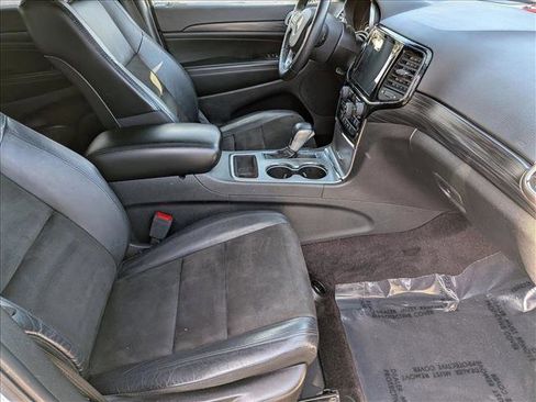 Used 2019 Jeep Grand Cherokee Altitude image 20