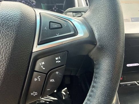 Used 2020 Ford Edge Titanium FWD image 22
