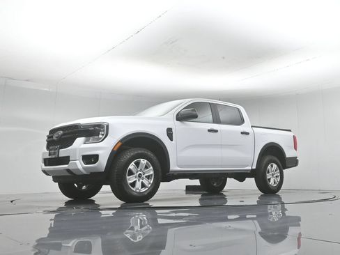 Certified 2025 Ford Ranger XL w/ Trailer Tow Package RWD image 44
